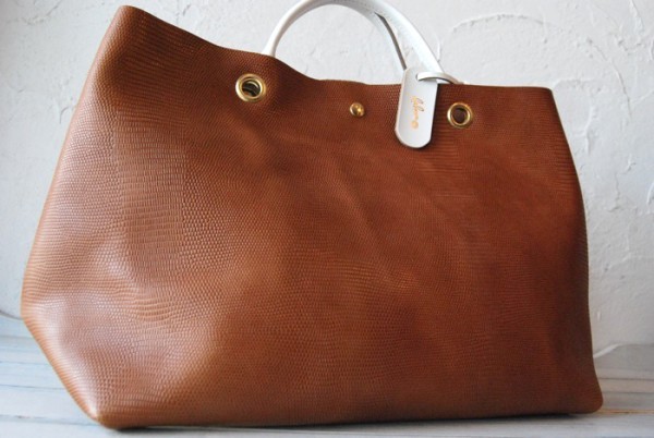 送料無料 贅沢 型押し もっちり トート ボストン 革 ハンドメイド レザー 贅沢 トート ボストン 柔らかい 天然革 肉厚