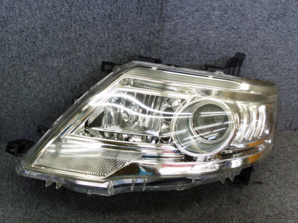 フェアレディSP311⁄SR311ライセンスランプ2個セット(日産用)｜売買され