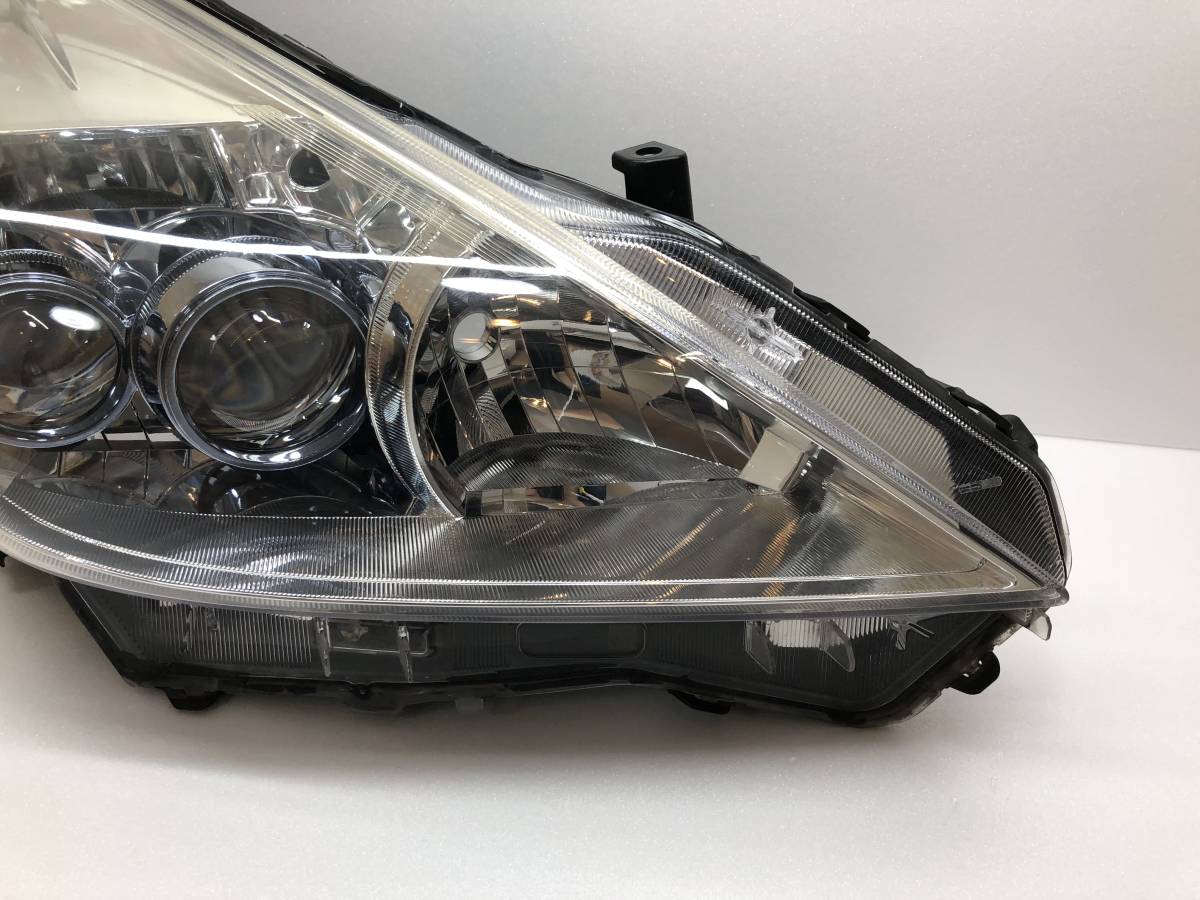 トヨタ プリウスα ZVW40/ZVW41 前期 純正LED ヘッドライト 右 即納 