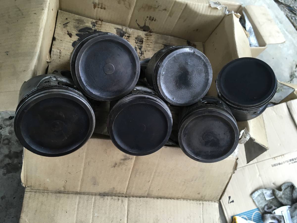 L型 ① L24 L26 純正ピストン コンロッド 5本? ジャンク 旧車 L28 L6