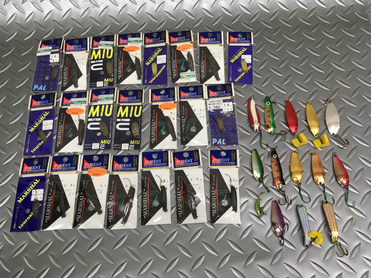 ☆中古　展示品含む　スプーン大量セット　フォレスト　ミッチェル　９ｇ　ダイワ　８ｇ　コータック　等　３６個セット　トラウト☆