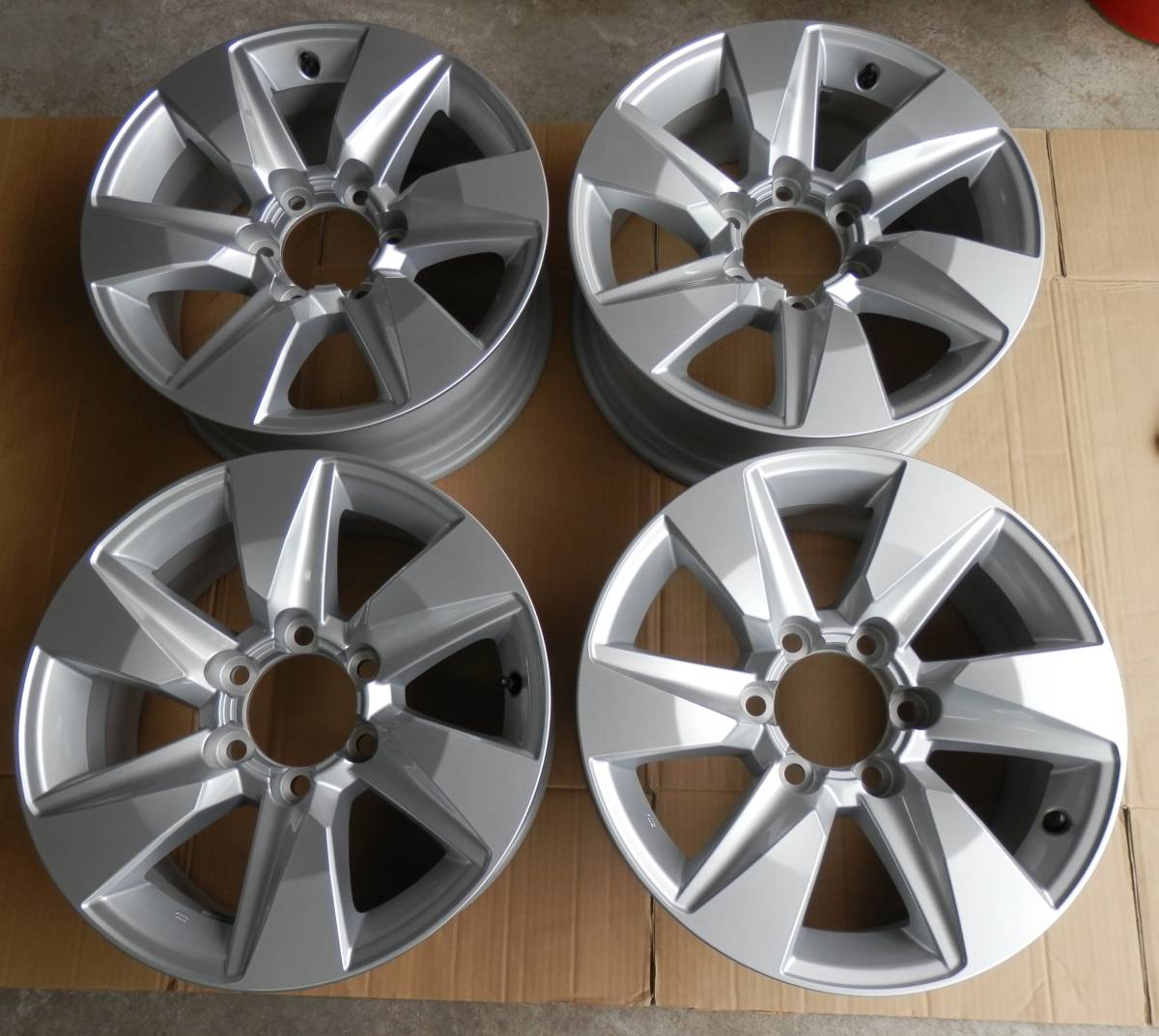 m*n　美品　ランドクルーザープラド 150系 後期 純正ホイール 4 格安 新車外し ランドクルーザープラド 150 後期 純正ホイール 4本 30