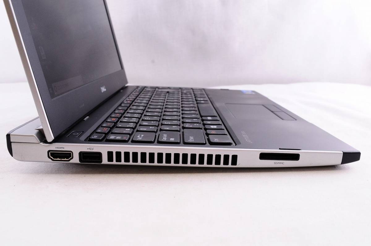 0 Latitude Dell | Laptop - 2-in-1 com: 13.3 or USA 吋 筆記型電腦(