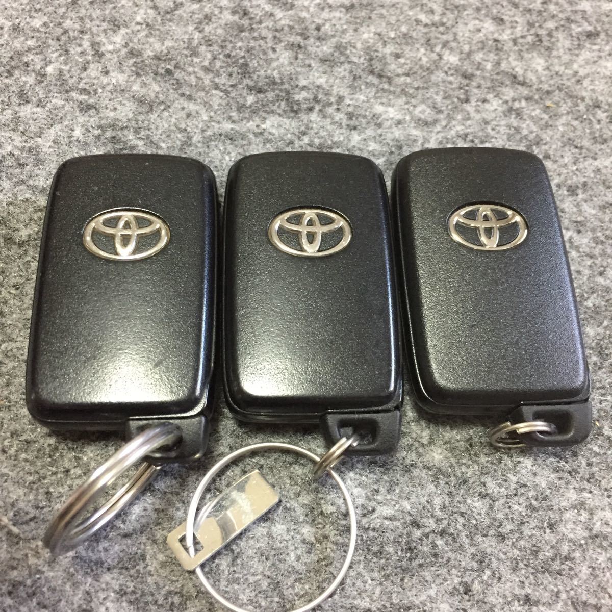 スマートキー 純正 トヨタ 2ボタン トヨタ純正 4個セット リモコンキー 