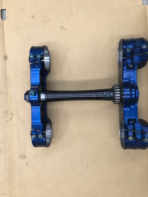 トリプルクランプ_3