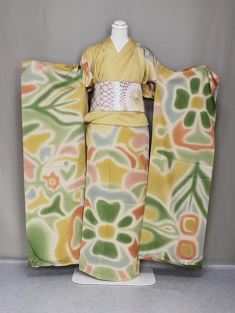  正絹振袖 未仕立 当店在庫処分 訳あり アウトレット 難あり 格安のふりそ ベージュ色の振袖 V1177(振袖)｜売買されたオークション情報、yahooの商品情報をアーカイブ公開 - オークファン 振袖