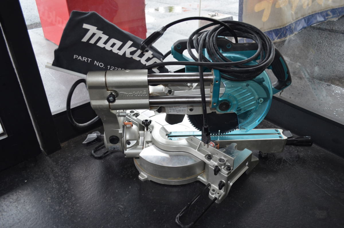 マキタ LS0717FL スライドマルノコ 190mm makita - 中古品マキタ 