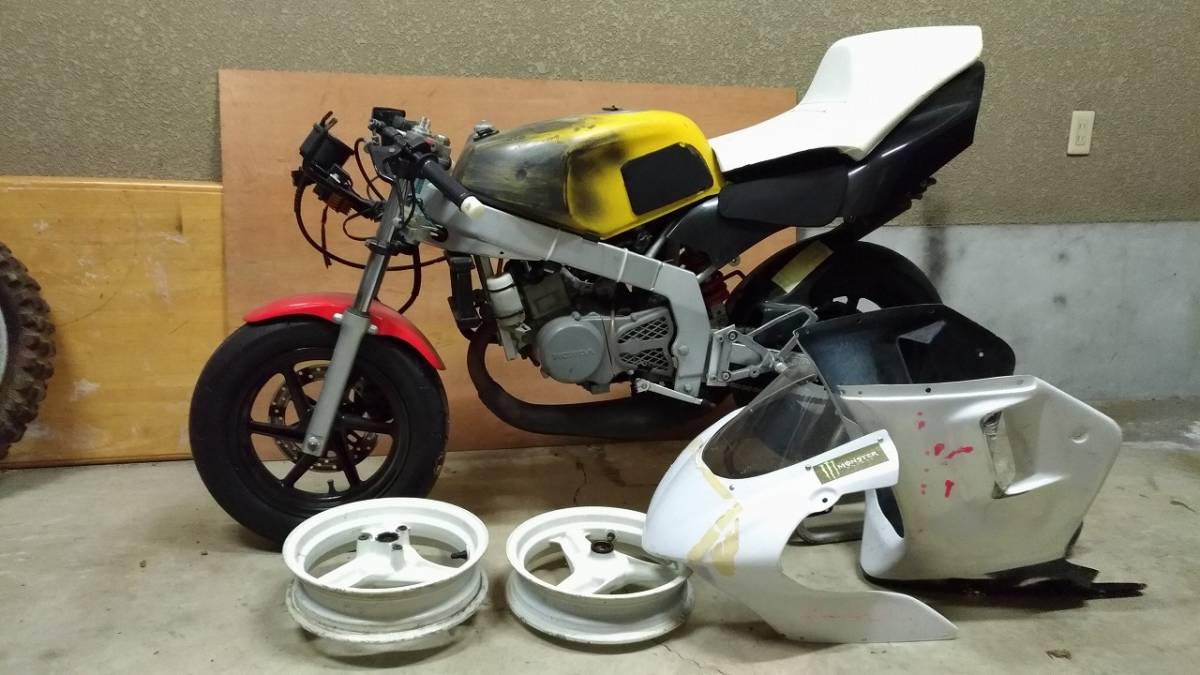 HONDA レーサー NSR50⁄レーサー⁄70ccボアアップ車両⁄予備エンジン.付属 