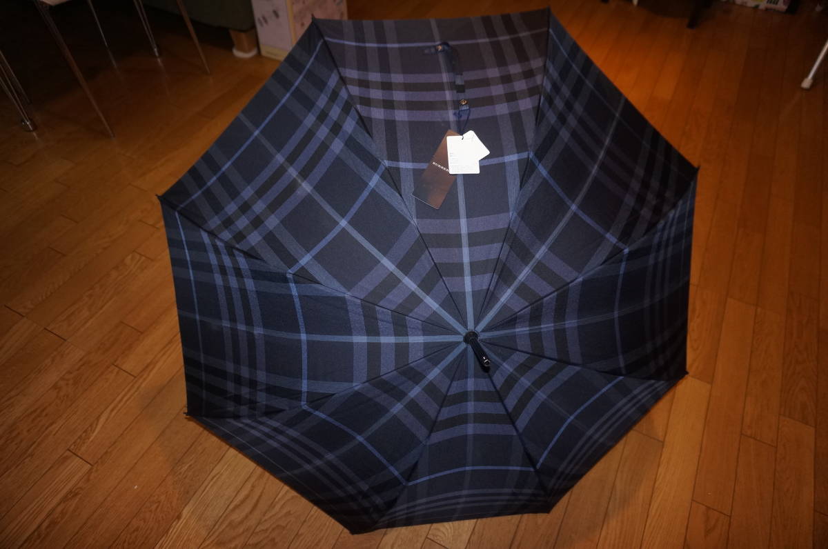 美品✨バーバリー　雨傘　ノバチェック　紺　カバー付き バーバリー 未使用 60cm BURBERRY - 雨傘 ネイビー＆ホワイト カバー付