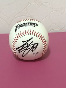 サインボールのYahoo!オークション(旧ヤフオク!)の相場・価格を見る