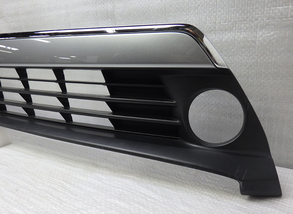 ZVW35 ZVW30 プリウスPHV 純正フロントバンパーグリル ロア インナー 53102-47090