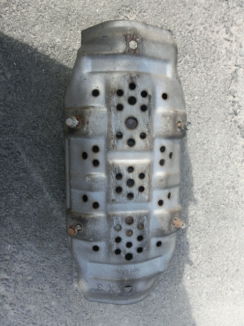 日産純正触媒 シルビアs13 s14 s15 180sx hcr32 r33 日産純正触媒