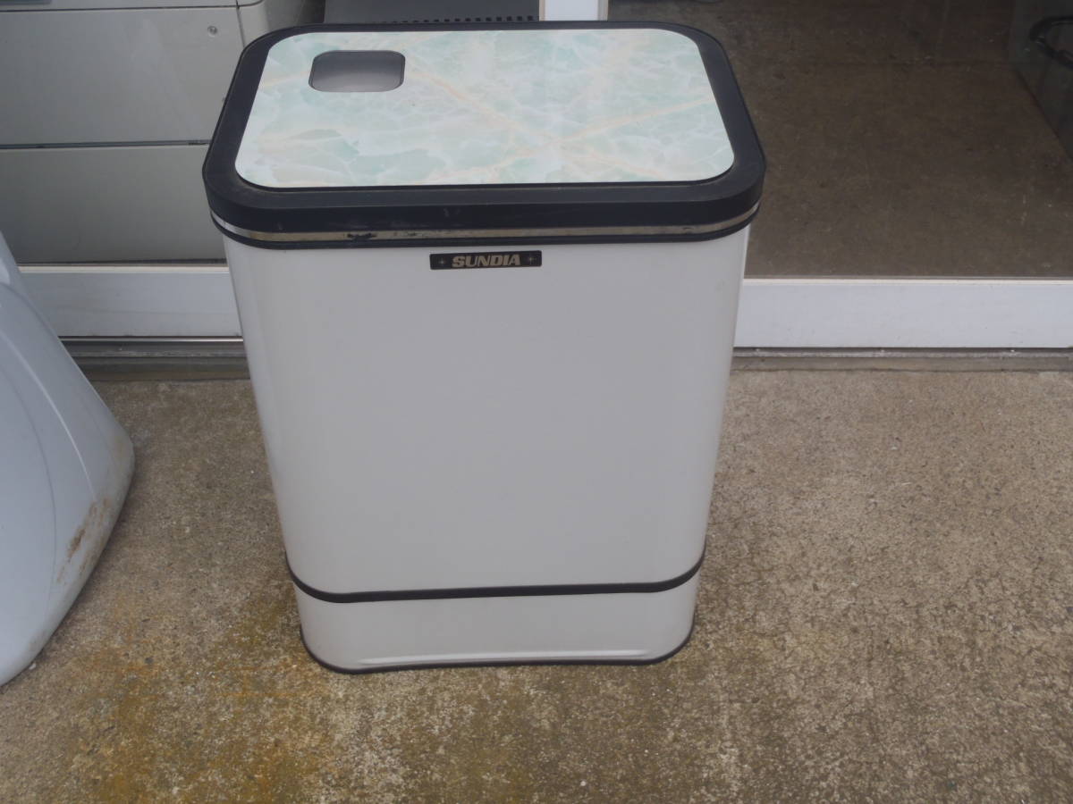 ☆中古 サンダイヤ 屋内 灯油タンク 45L