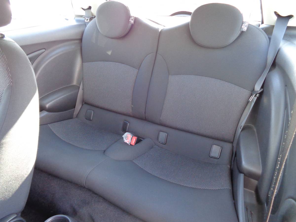 19年R56型ミニクーパー【車検32年3月・1オーナー】プッシュスタートエンジン♪純正15インチアルミ♪タイヤ山6分♪キセノンヘッドライト♪_8