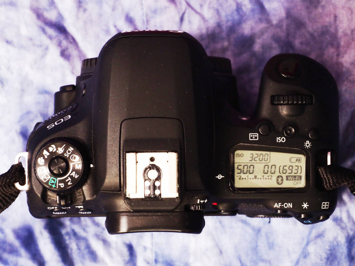 キヤノン Canon EOS 9000D ボディー 新品同様 デジタル一眼レフ EOS