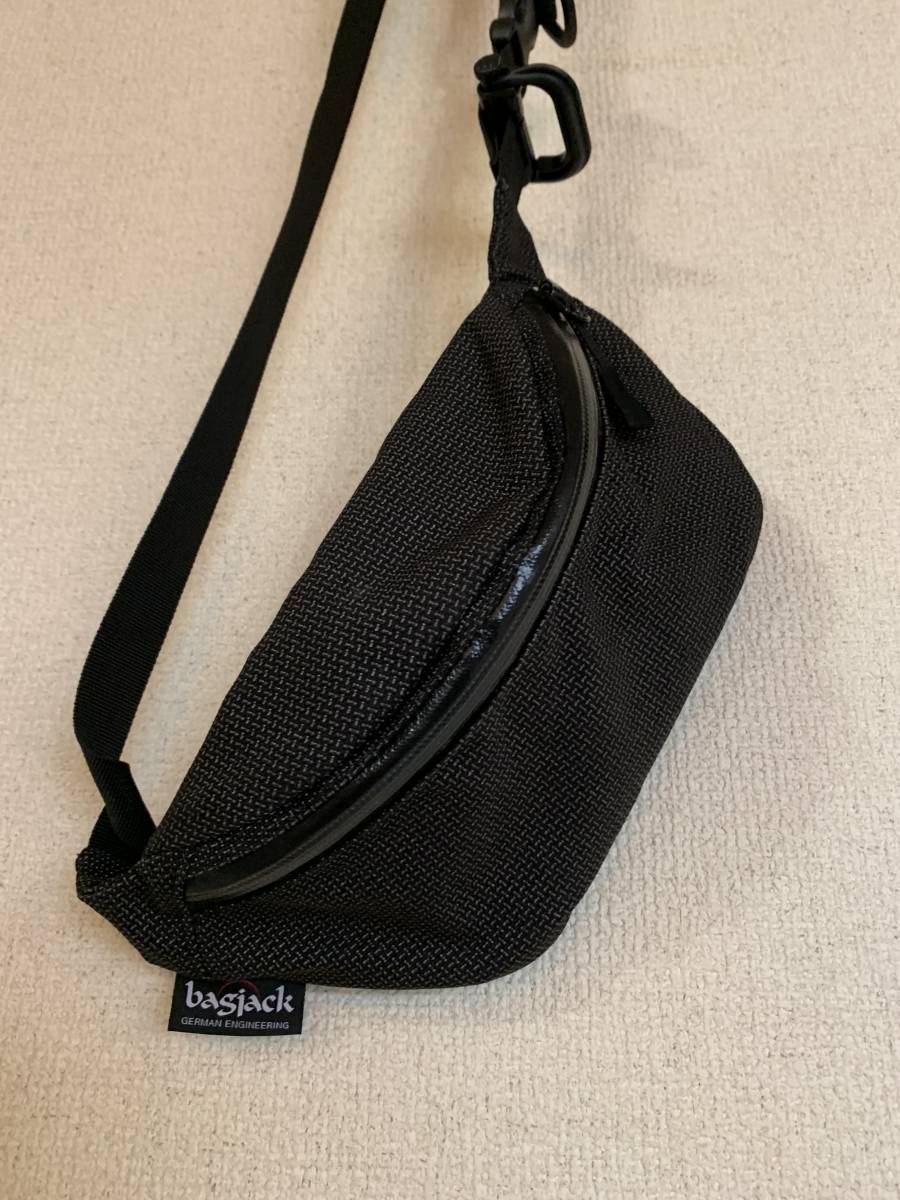 【格安，人気】 BAGJACK HIPBAG NXL ウエストバッグ ヒップバッグ ACRONYM(ウエストバッグ)｜売買されたオークション情報、yahooの商品情報をアーカイブ公開 - オークファン ウエストバッグ