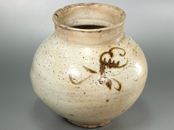 李朝 黑釉壺 古美術 骨董 古美術 神田 - 李朝黒釉徳利 | 古美術品専門