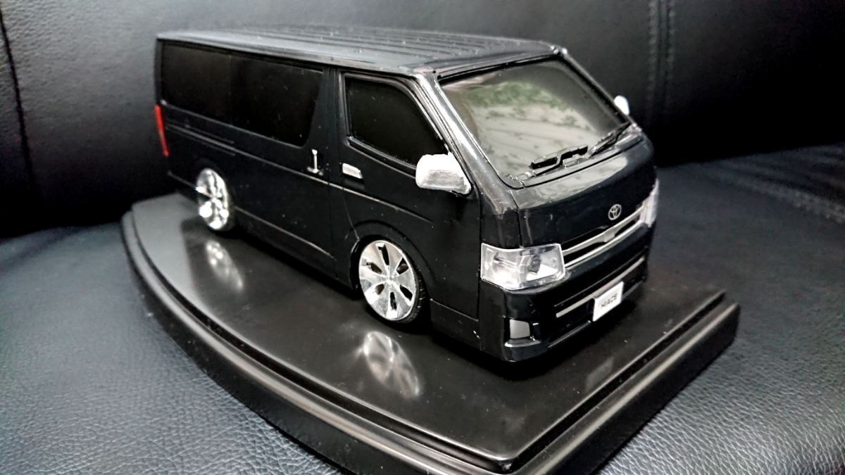 ハイエース好き必見 ミニカー ツライチ 改造 アオシマ製ホイール使用 １ ２４ ブラック 乗用車 売買されたオークション情報 Yahooの商品情報をアーカイブ公開 オークファン Aucfan Com