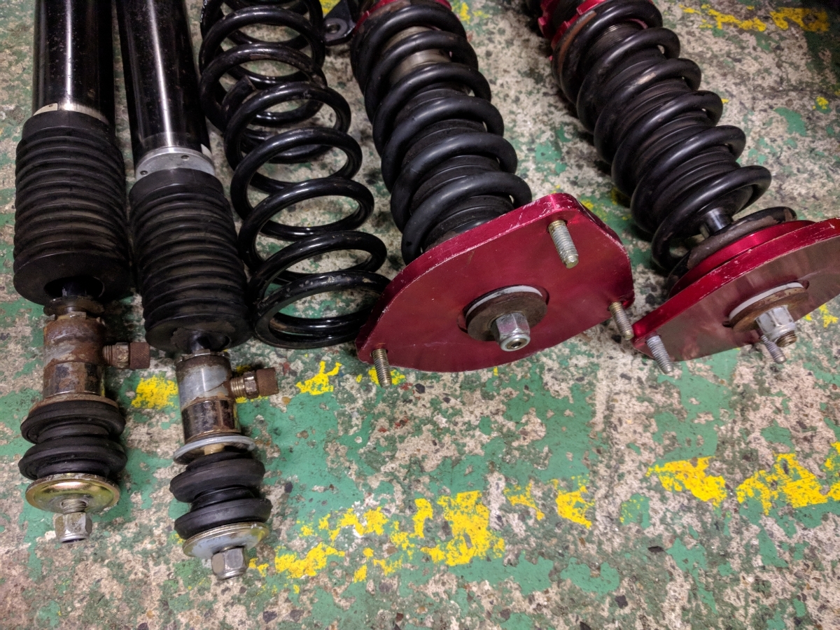 Largus ラルガス 車高調K12/Z11日産マーチキューブ サスペンション