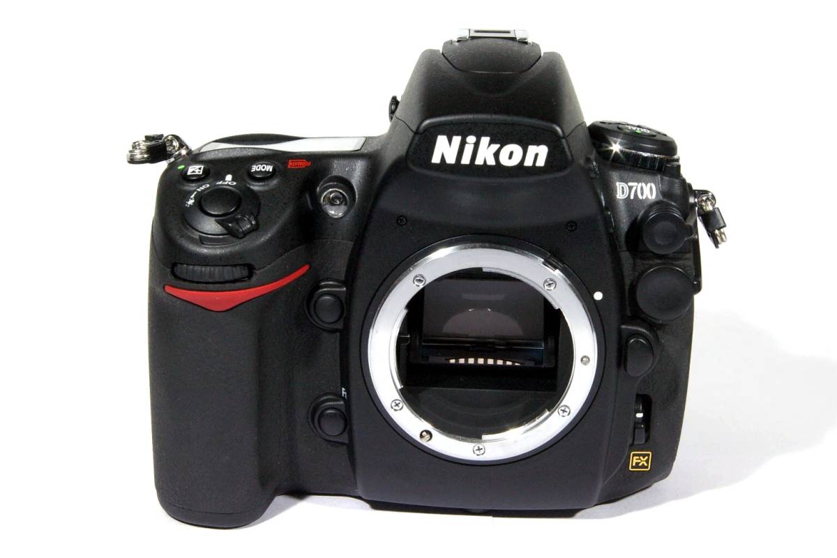 綺麗です！ ニコン FXフォーマット Nikon D700 AF-S VR Zoom-Nikkor 24-120mm f3.5-5.6 G IF-ED レンズ付きセットです！_3