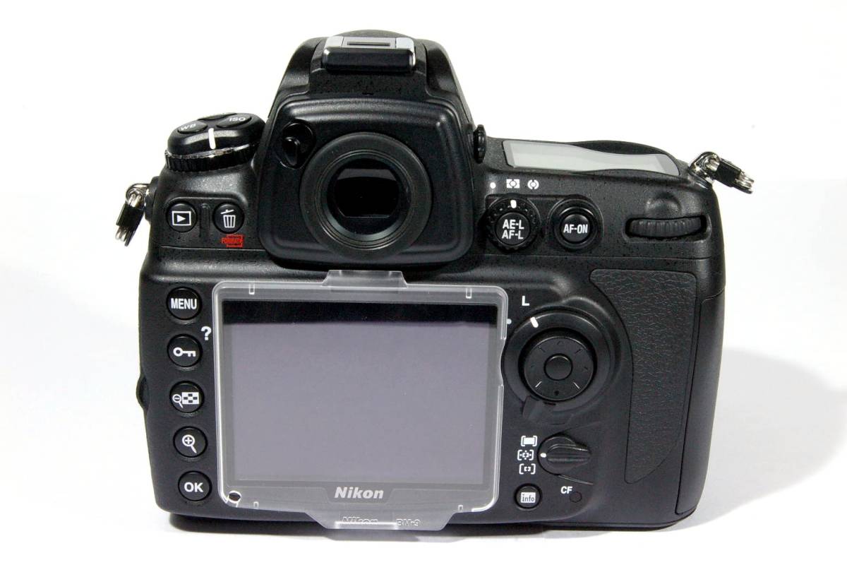 綺麗です！ ニコン FXフォーマット Nikon D700 AF-S VR Zoom-Nikkor 24-120mm f3.5-5.6 G IF-ED レンズ付きセットです！_6