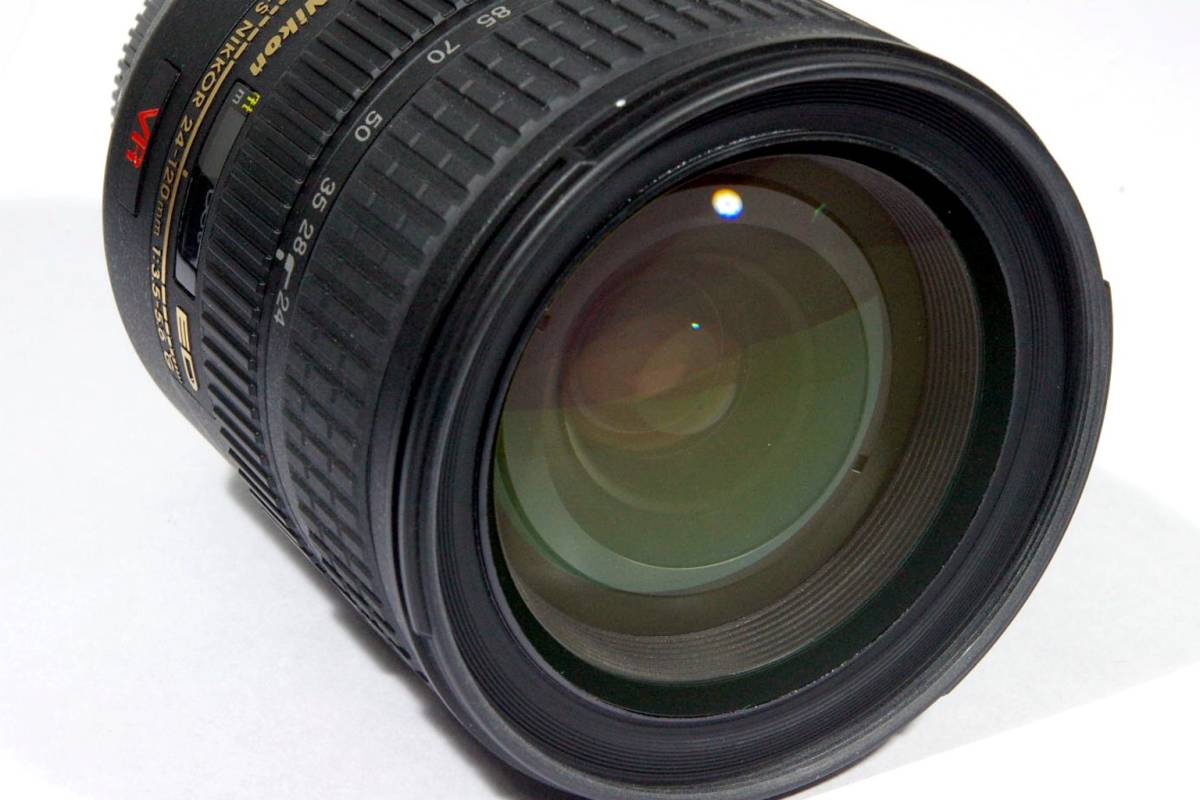 綺麗です！ ニコン FXフォーマット Nikon D700 AF-S VR Zoom-Nikkor 24-120mm f3.5-5.6 G IF-ED レンズ付きセットです！_9