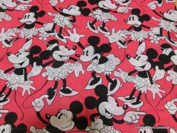 入手困難★★新品#アメリカ ビンテージ　ミニーがいっぱい★レアなピンク　大判ピローケース2枚組★ 　**シーツ**リメイク**ハンドメイド