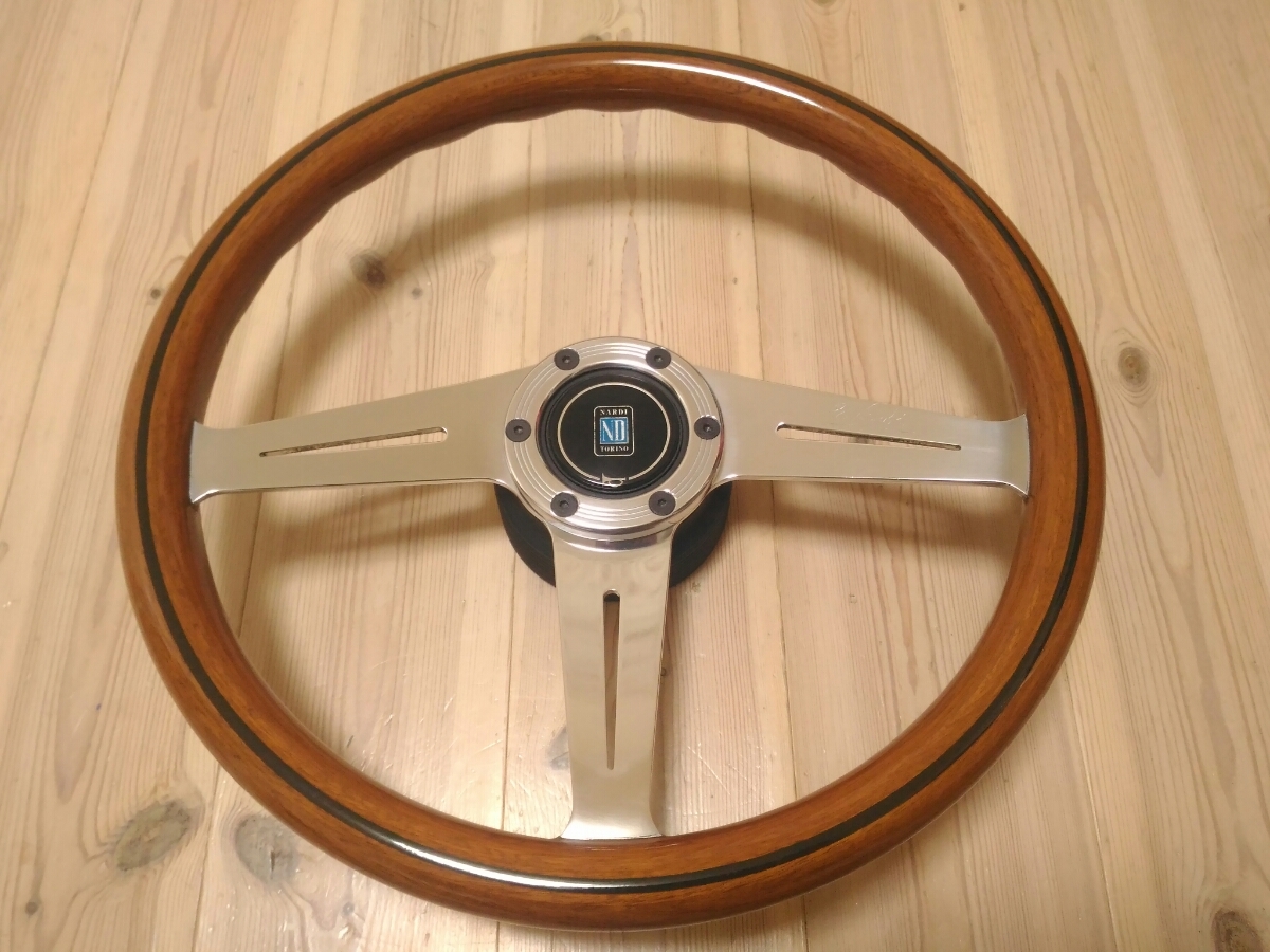 希少 美品 ナルディ NARDI サイドスポーク ハンドル ウッド クラシック