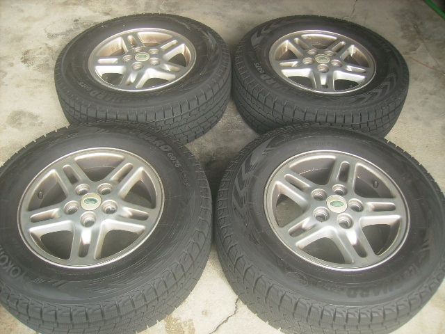 ヨコハマアイスガードG075 235/70R16 スタッドレスタイヤ 2016年 ヨコハマアイスガードG075 235/70R16 スタッドレスタイヤ 2016年