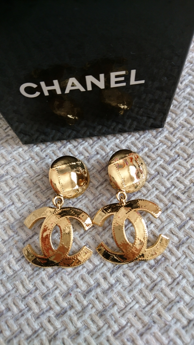 美品CHANELシャネルヴィンテージイヤリングマトラッセココマーク 