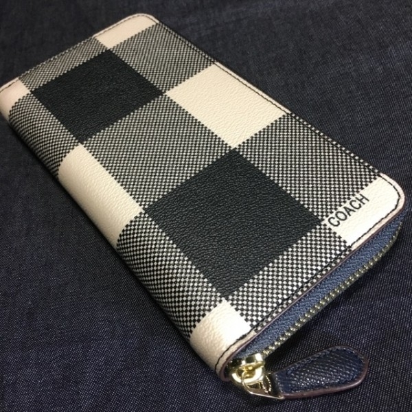 【無料ラッピング承ります】2018新作 新品コーチ 長財布 おしゃれなチェック チョーク×ブラック×ゴールドメタル ラウンドファスナー コーチ 長財布 COACH ギンガムチェック ラウンドファスナー長財布 ライトカーキ&frasl;チョーク