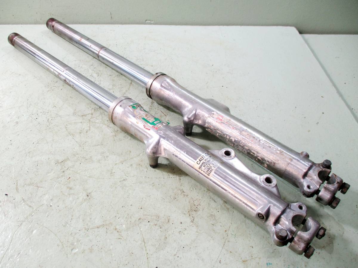 セール実施中 スズキ GT380 サンパチ フロントフォーク ボトムケース