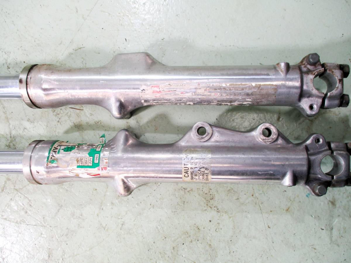 セール実施中 スズキ GT380 サンパチ フロントフォーク ボトムケース