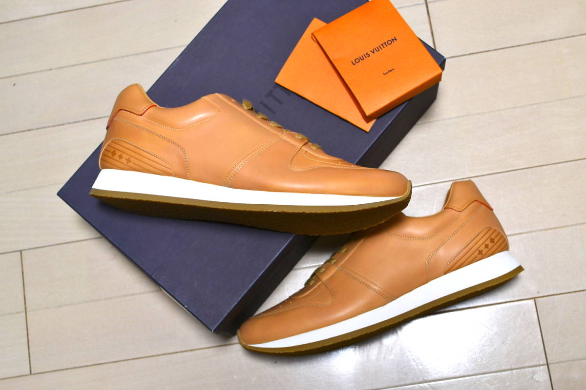  １７AW LOUIS VUITTON ルイヴィトン ABBESSES SNEAKER ランニング スニーカー ベージュ US８.５ ２７.５㎝ LV Supreme レザー ダウン(男性用)｜売買されたオークション情報、yahooの商品情報をアーカイブ公 靴