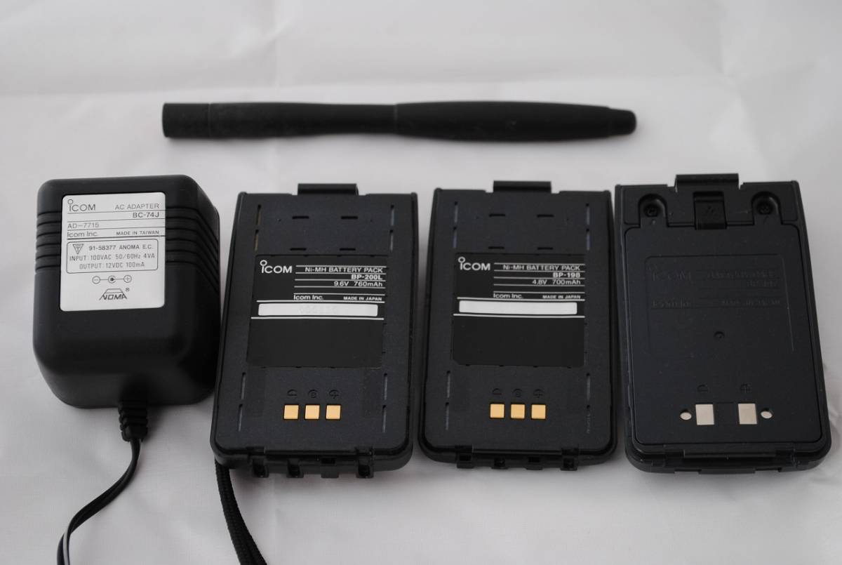 ICOM 4バンドFMトランシーバー IC-T81ss 貴重な4バンドトランシーバー