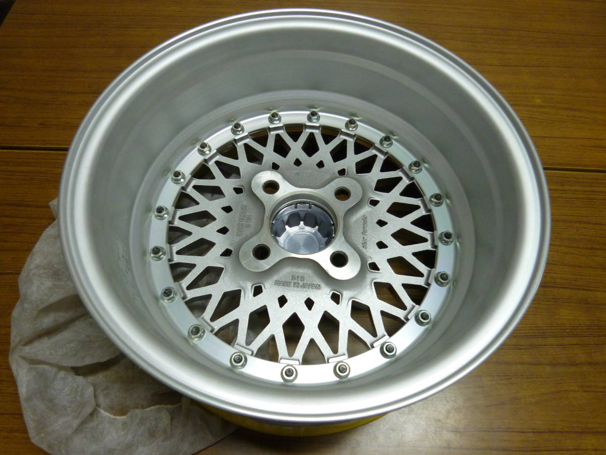 SSR フォーミュラメッシュ 15×7.5JB +4 PCD114.3新品 未使用品 1