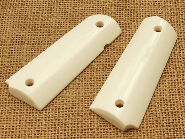コルト 1911 ガバメント系 フルサイズ 牛骨 グリップ(スムース）未使用