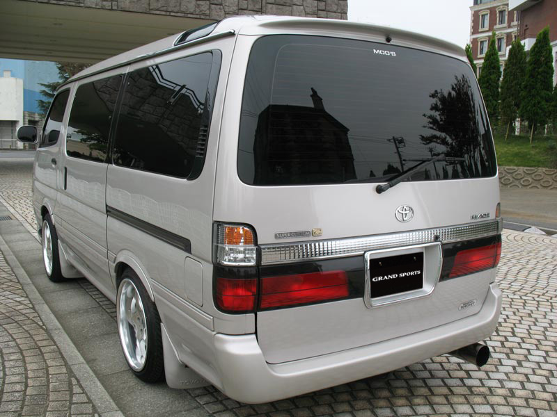 100系ハイエースゲートスポイラー 引き取り限定100系ハイエース