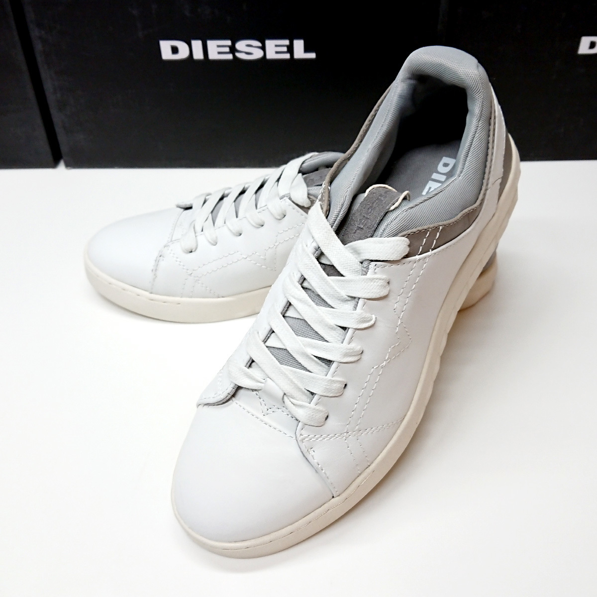 DIESEL ディーゼル メンズ ホワイト/グレー レザー スニーカー EU41 
