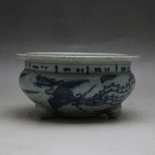 年代物 貴重 極上珍品 出土 明 青花瓷 三足香炉 置物 賞物 yx0010