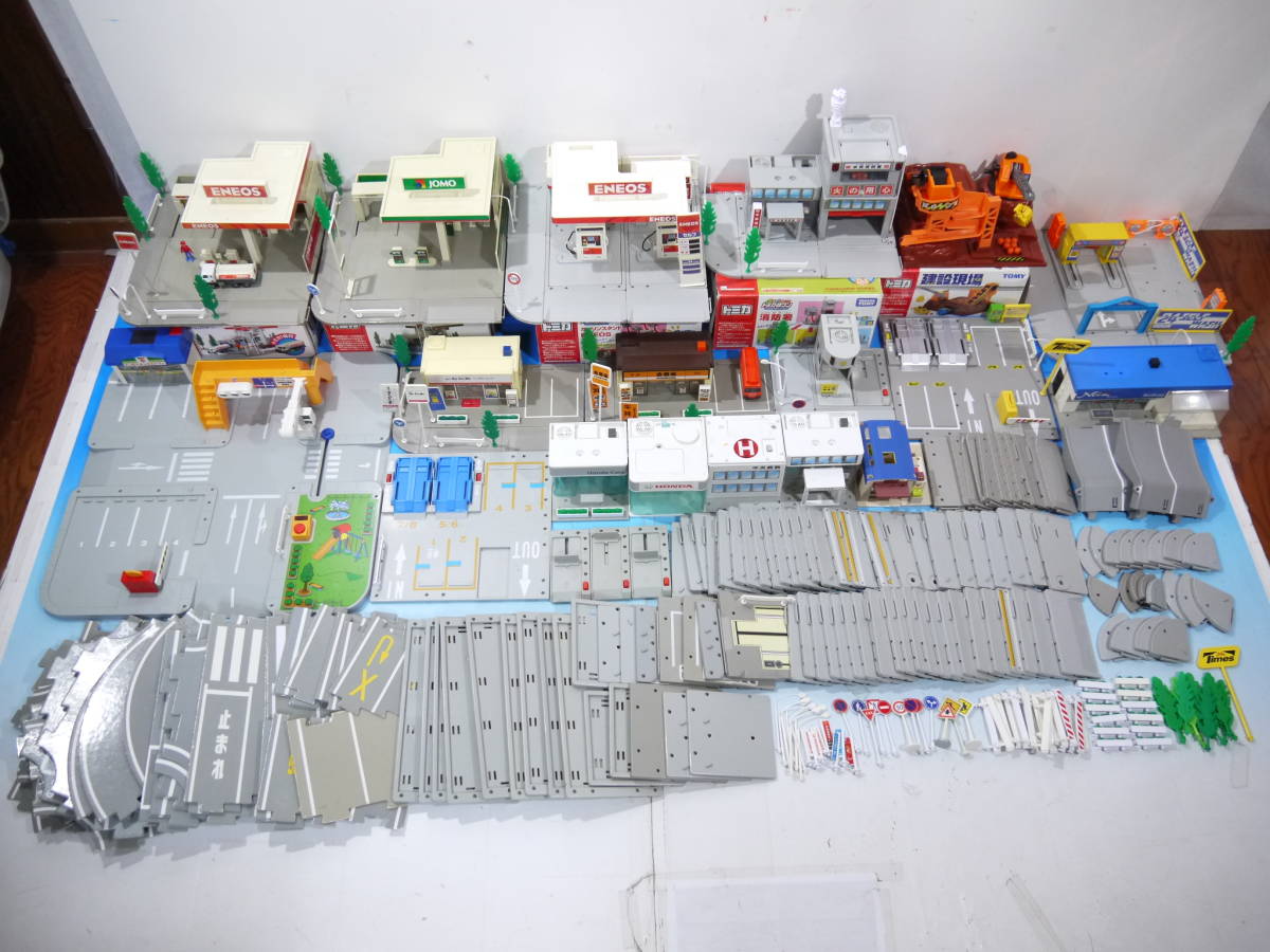 トミカタウン まとめ売り トミカタウン まとめ売り シティサービス