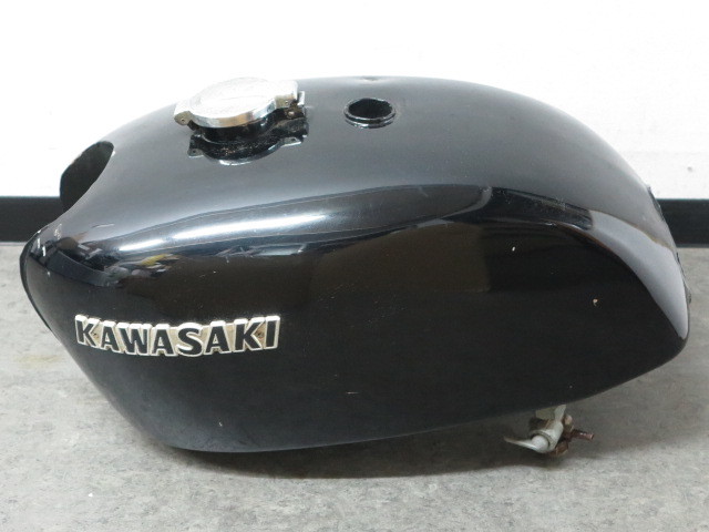カワサキ W3 ガソリンタンク 黒色 タンク バイクパーツ部品 検）W1