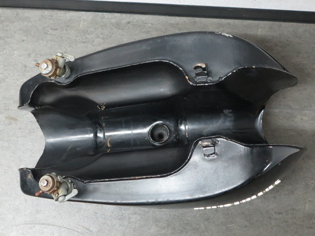 カワサキ W3 ガソリンタンク 黒色 タンク バイクパーツ部品 検）W1