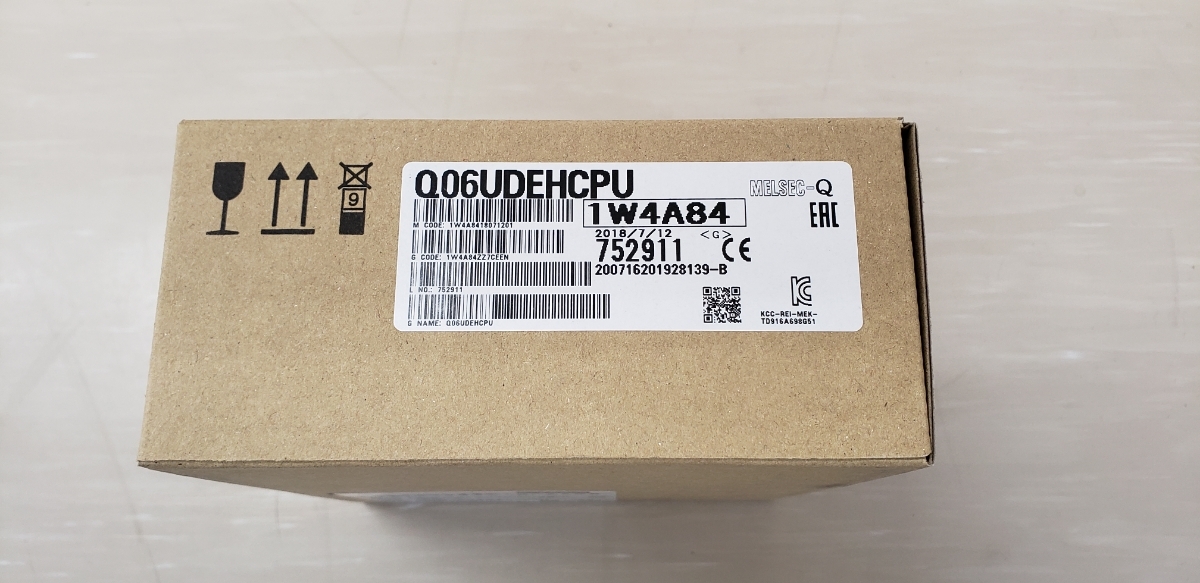 新品　　三菱電機 PLC　Q06UDEHCPU ユニバーサルモデル シーケンサ　_1