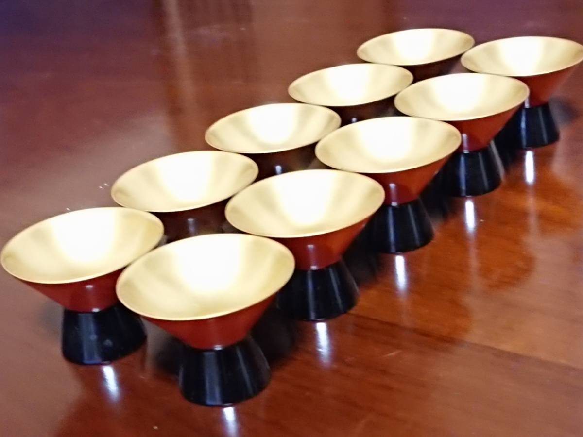 得価，豊富な 盃 10脚 漆器 小さな盃 直径約53㎜ 高さ約35㎜ 酒器 木箱入り(杯)｜売買されたオークション情報、yahooの商品情報をアーカイブ公開 - オークファン 杯