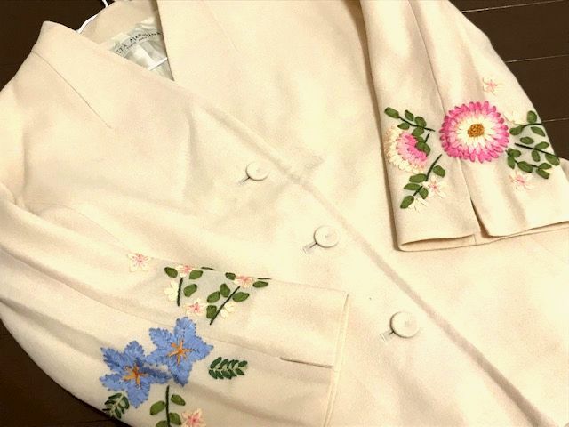 刺繍 花柄 ポリス シルク チャイナ風 肩開き ブラウス ケイタマルヤマ