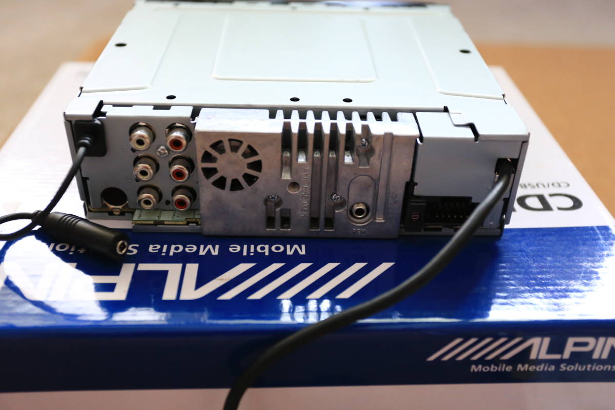 CDE-145J ALPINE Alpine Car CD Player アルパイン カーオーディオ cde 