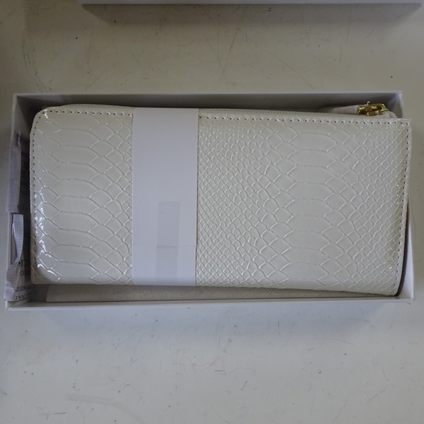 早割クーポン ★即決 未使用品 えんぎ屋 水晶院 財運白蛇長財布 金運アップ ホワイト×ゴールド金具 定形外500円★