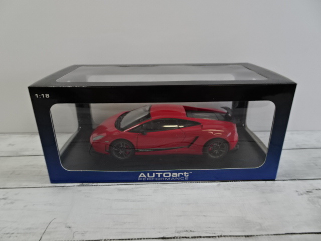 ミニカー】ランボルギーニ ガヤルド LP570-4 スーパーレジェーラ