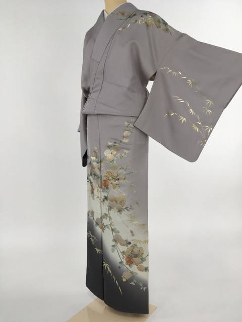 訪問着　未使用品　豪華逸品　絞り　刺繍　身丈158 訪問着 身丈158.5cm 裄丈65.5cm M 袷 蝶 梅 縮緬 黒 正絹 名品 中古